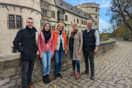 Kick-Off für das Projekt „Digitale Wewelsburg“, das modernste Vermessungstechnik mit kultureller Bildung und regionaler Geschichte verknüpft.